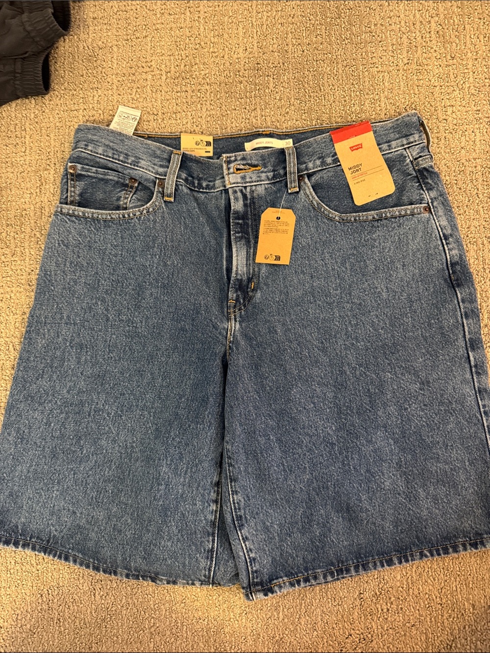 Levi's Middy Jordy Denim Shorts in Blue